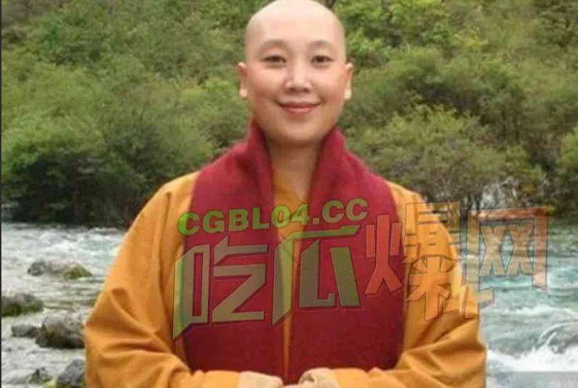 Địt ni cô vú to lồn không lông Địt ni cô vú to lồn không lông